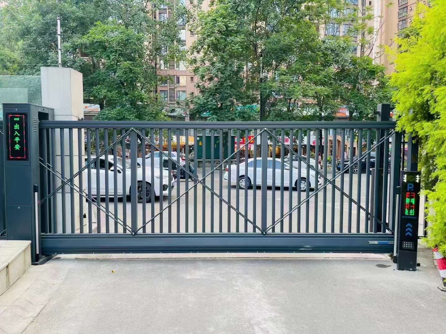 扬中市电动伸缩门
